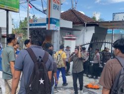 *Aksi Jilid 2 Koalisi Rakyat NTB di Kejati Berujung Bakar Ban dan Ricuh, Massa Desak Pengusutan Tuntas Dugaan Korupsi Mobil Bor Di Bima.*